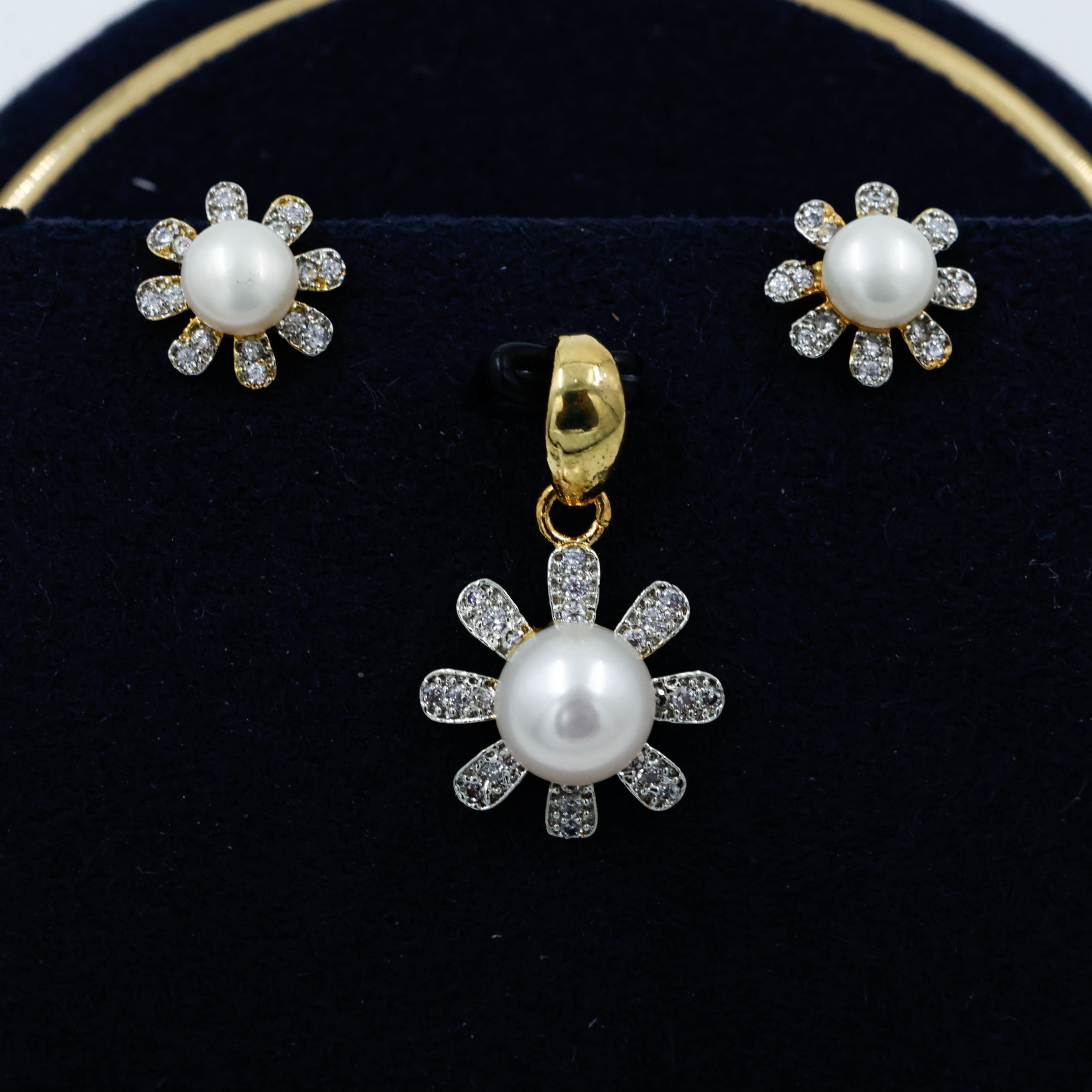 Pearl Pendant Set Without Chain